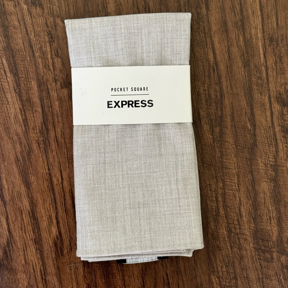 Express pocket squares